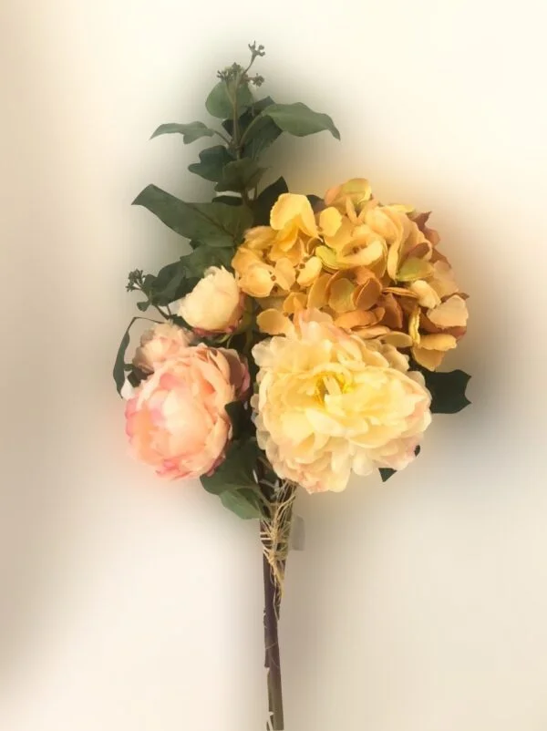 Arreglo con Hortensia Damasco